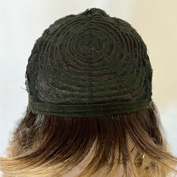 “Put On & Go” Ombre Golden Blonde Premium Fiber Wig with Bangs - Picture 3 of 11